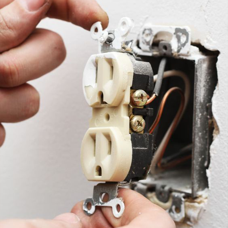 https://雷竞技下载链接官网appwww.explorizers.com/brantford/wp-content/uploads/sites/12/2021/07/electrical-outlet-not-working.png