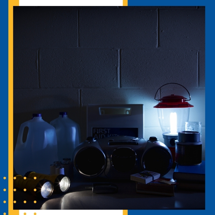 https://雷竞技下载链接官网appwww.explorizers.com/edmonton/wp-content/uploads/sites/19/2021/10/Do-home-security-systems-work-when-the-power-goes-ou.jpg