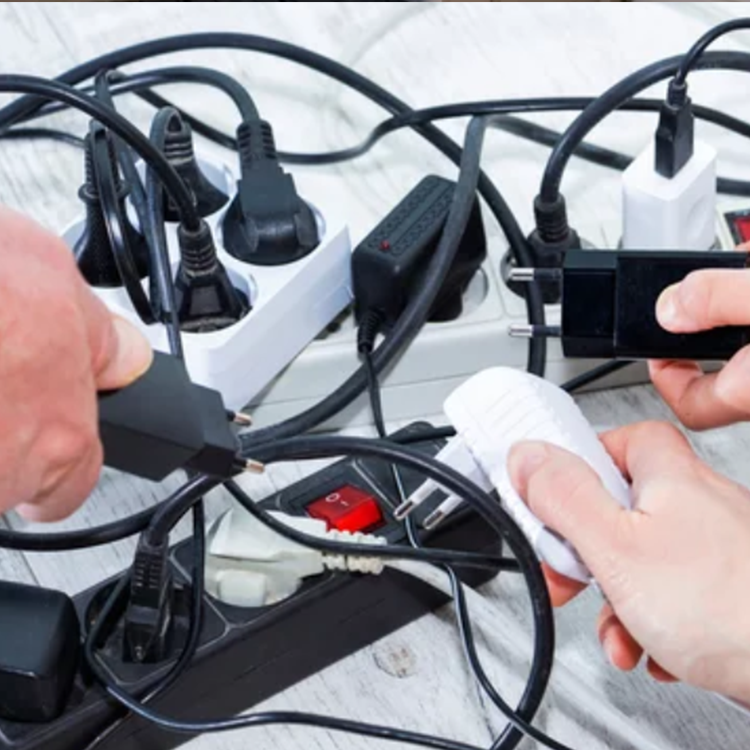 https://雷竞技下载链接官网appwww.explorizers.com/etobicoke/wp-content/uploads/sites/50/2021/07/Need-More-Outlets-in-Your-Home.png