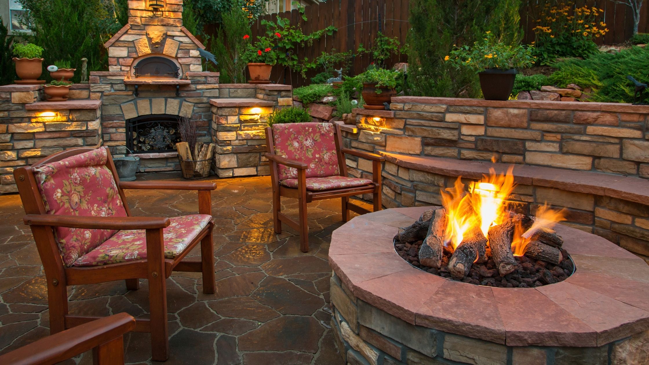 https://雷竞技下载链接官网appwww.explorizers.com/fayetteville/wp-content/uploads/sites/67/2022/07/fire-pit.jpg