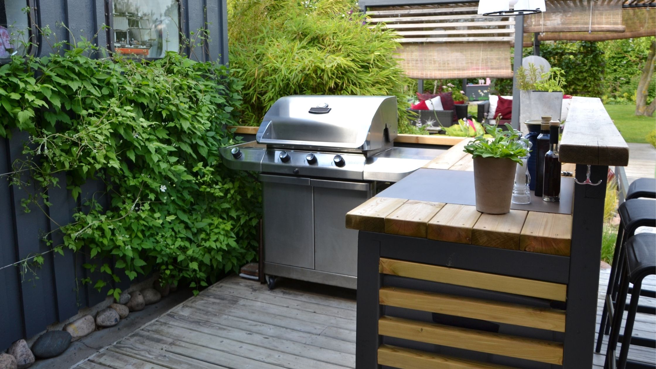 https://雷竞技下载链接官网appwww.explorizers.com/grapevine/wp-content/uploads/sites/22/2022/05/outdoor-kitchen.jpg
