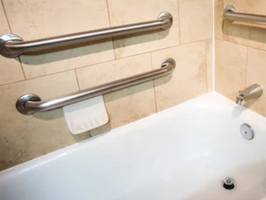 https://雷竞技下载链接官网appwww.explorizers.com/kitchener/wp-content/uploads/sites/25/2021/08/Why-Install-A-Grab-Bar-in-your-Shower-GMB.jpg