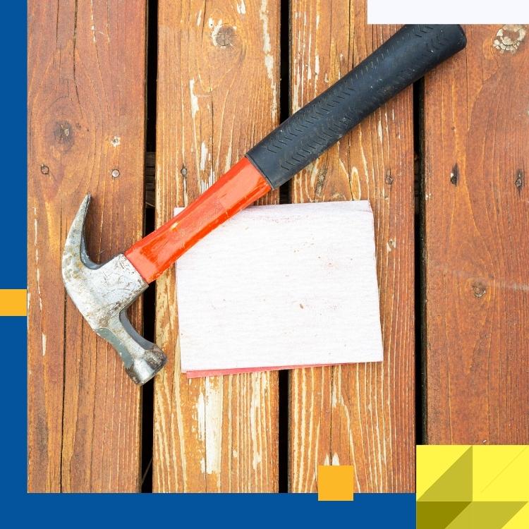 https://雷竞技下载链接官网appwww.explorizers.com/kitchener/wp-content/uploads/sites/25/2022/04/5-Signs-a-Deck-Should-be-Refinished-in-Kitchener.jpg