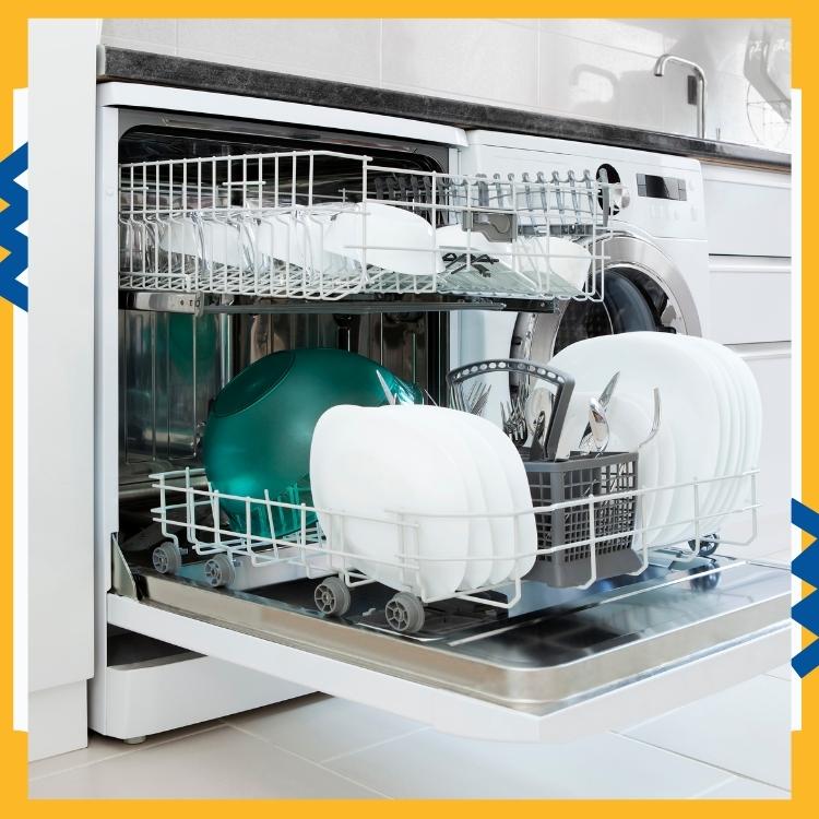 https://雷竞技下载链接官网appwww.explorizers.com/mississauga/wp-content/uploads/sites/66/2022/07/Why-Hire-a-Plumber-to-Install-a-Dishwasher-in-Mississauga.jpg