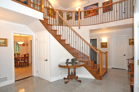 https://雷竞技下载链接官网appwww.explorizers.com/ottawa/wp-content/uploads/sites/38/2021/06/Stairwell-1.jpg