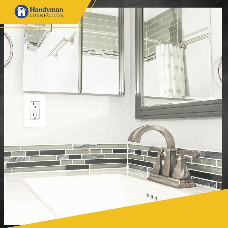 https://雷竞技下载链接官网appwww.explorizers.com/ottawa/wp-content/uploads/sites/38/2022/10/Ottawa-Handyman-Bathroom-Electrical-Safety-Tips.jpg