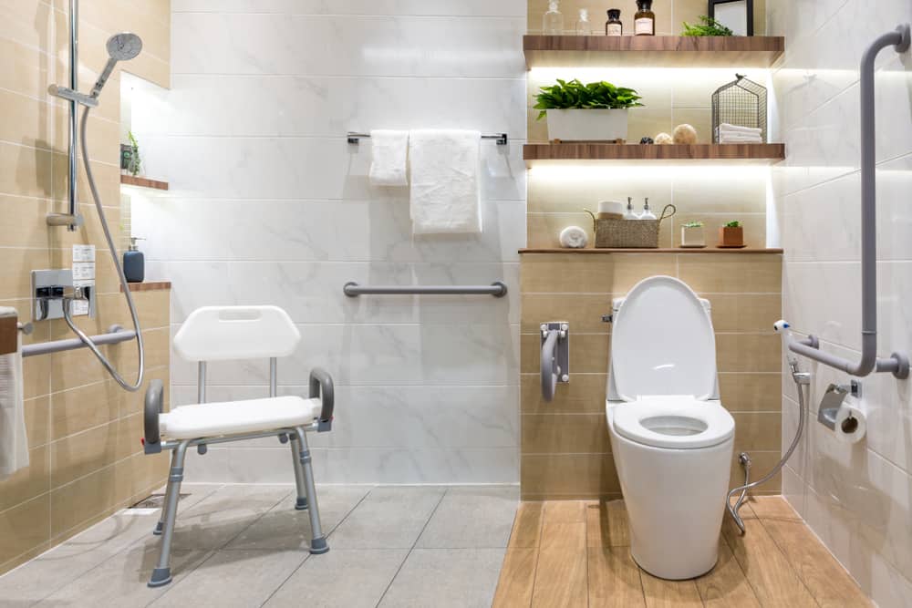 https://雷竞技下载链接官网appwww.explorizers.com/pasadena/wp-content/uploads/sites/39/2022/10/14-Ideas-to-Make-Bathrooms-Safe-for-Seniors-and-Kids.jpg