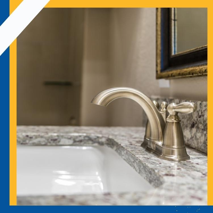 https://雷竞技下载链接官网appwww.explorizers.com/red-deer/wp-content/uploads/sites/42/2022/05/Red-Deer-Remodelling-Services-4-Simple-Bathroom-Ideas.jpg