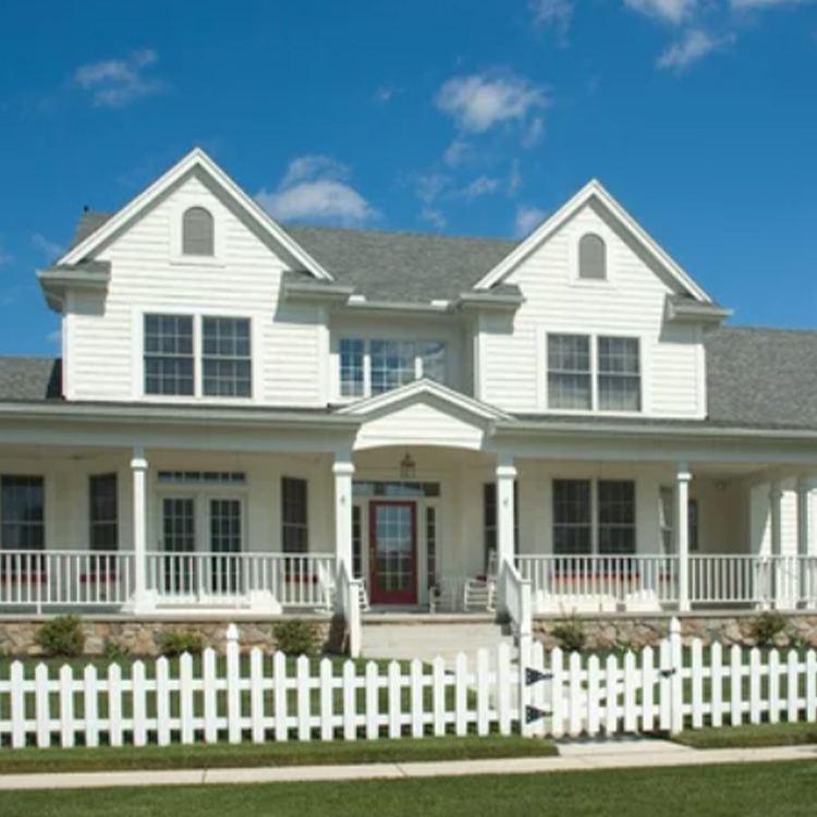 https://雷竞技下载链接官网appwww.explorizers.com/regina/wp-content/uploads/sites/43/2021/08/How-Does-A-Fence-Add-Value-To-Your-Home.jpg