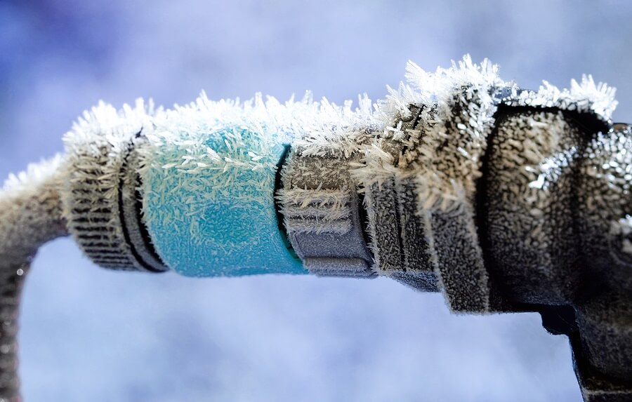 https://雷竞技下载链接官网appwww.explorizers.com/victoria/wp-content/uploads/sites/52/2021/06/Freezing-Pipe-Prevention.jpg
